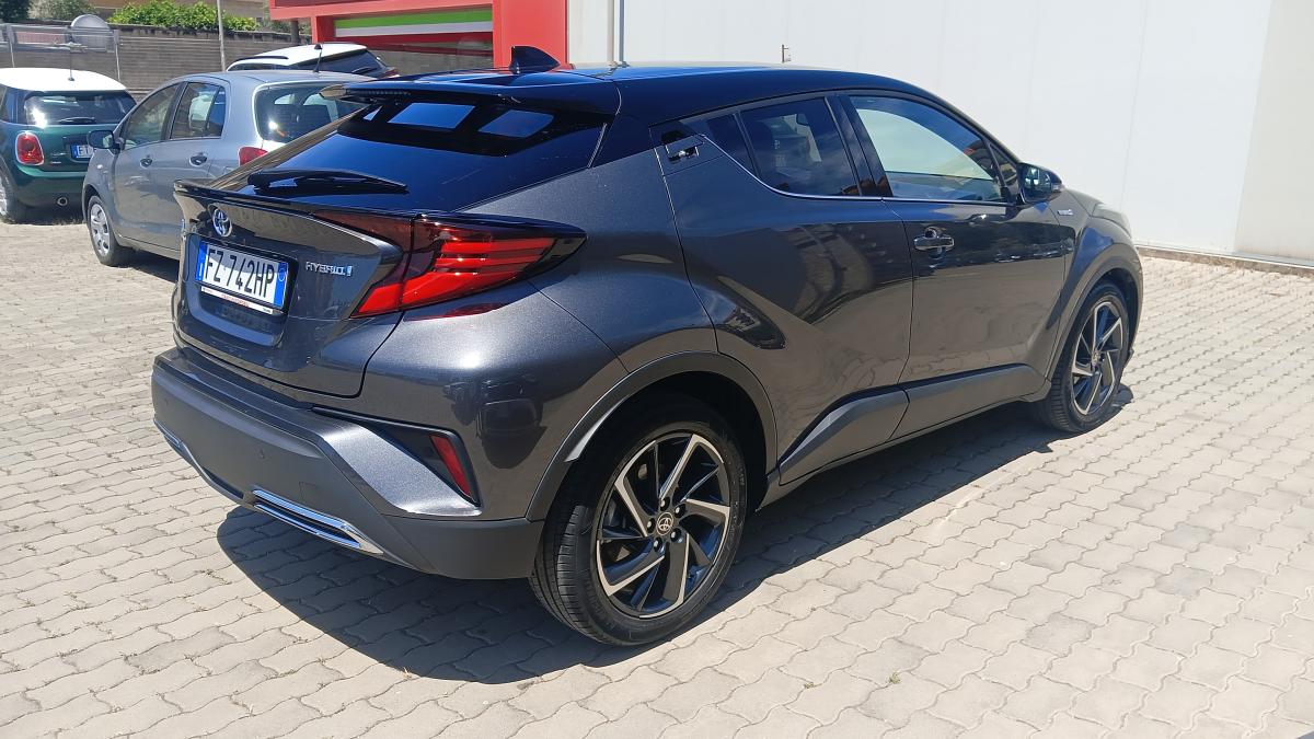 Toyota C-HR 2.0 Hybrid E-CVT 195CV Style